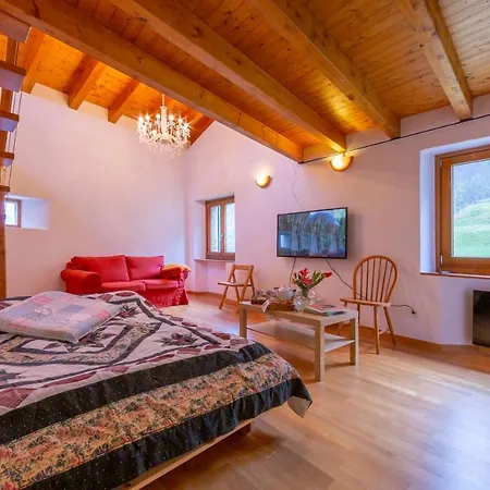 Holiday home Casa Gialla - Happy