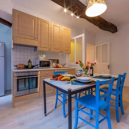 Casa Gialla - Happy Holiday home Pugerna